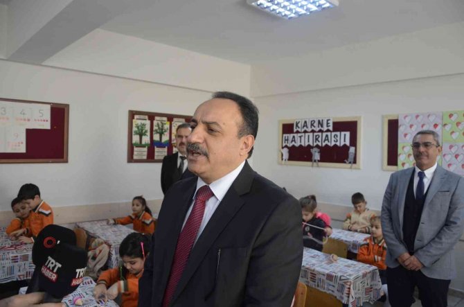 Kilis De 54 Bin Öğrenci Karne Aldı