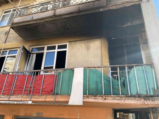 Karne Günlerinde Evleri Yanınca, Gözyaşlarına Hakim Olamadılar
