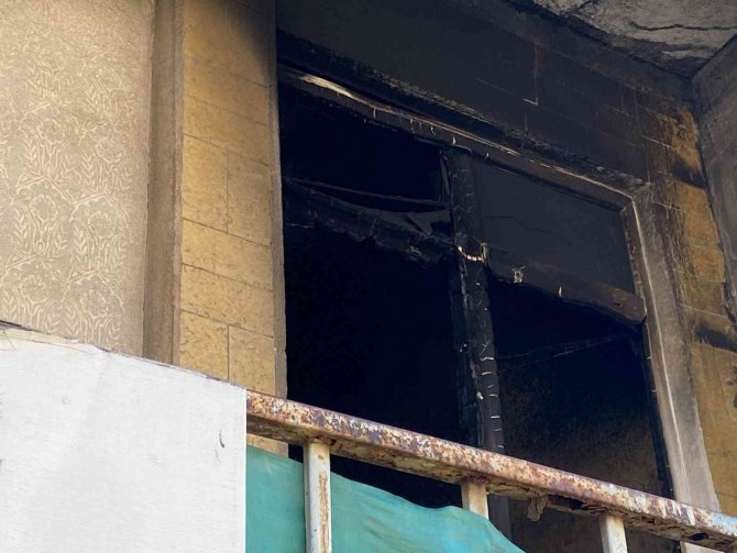 Karne Günlerinde Evleri Yanınca, Gözyaşlarına Hakim Olamadılar