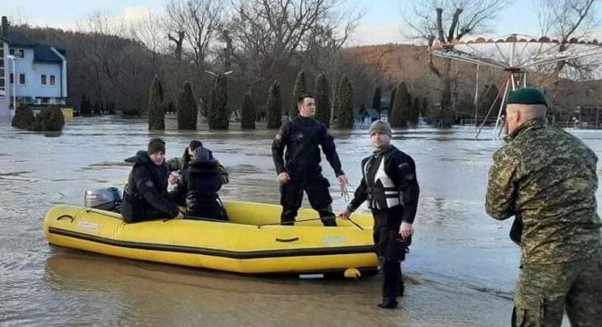 Kosova’da Sel: Sokaklar Sular Altında Kaldı