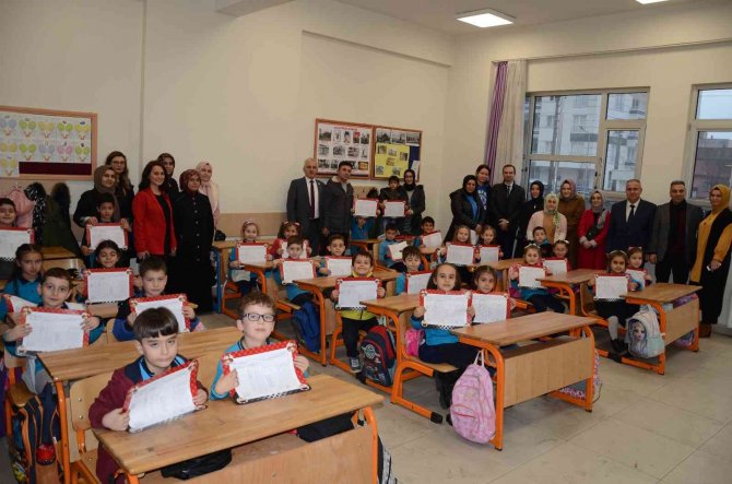 Kırkağaç’ta 6 Bin 547 Öğrenci Karne Aldı