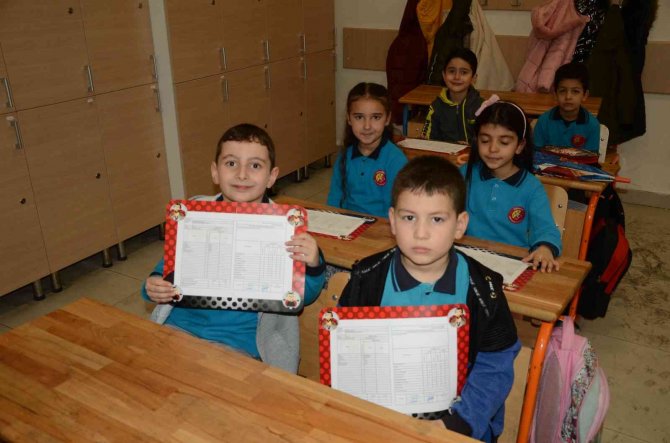 Kırkağaç’ta 6 Bin 547 Öğrenci Karne Aldı