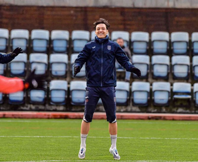 Başakşehir, Kasımpaşa Maçının Hazırlıklarını Tamamladı