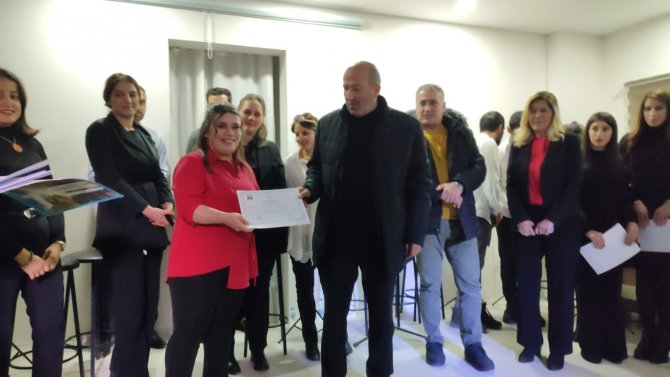 Erzurum’da ’Şarkılar Bizi Söyler Biz De Şarkı Söyleriz’ Konseri Beğeniyle İzlendi