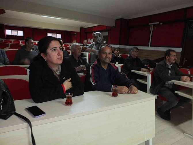 Balıkesir’de Muhtarlara Aile Okulu Eğitimi