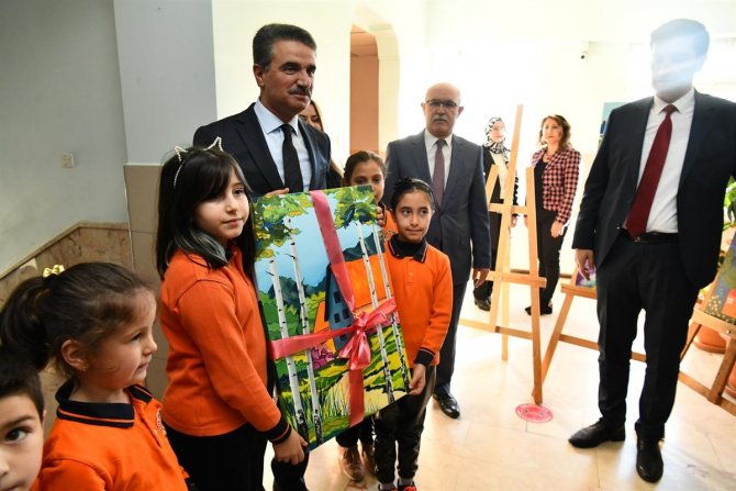 Isparta’da 77 Bin Öğrenci Karne Heyecanı Yaşadı