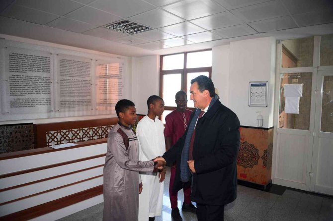 Uluslararası Lisede Karne Heyecanı