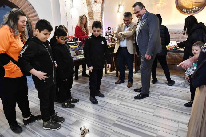 Osmangazi Koza Çocuk Akademi’den Renkli Sergi