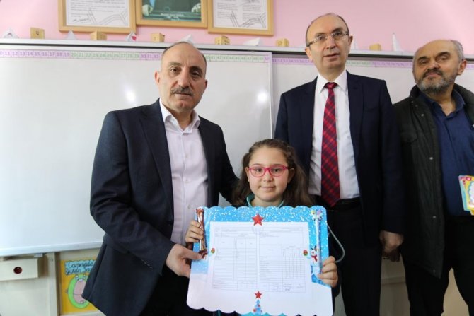 Sakarya’da Karne Heyecanı: 220 Bin Öğrenci İçin Yarıyıl Zili Çaldı