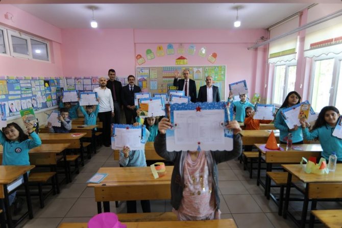 Sakarya’da Karne Heyecanı: 220 Bin Öğrenci İçin Yarıyıl Zili Çaldı