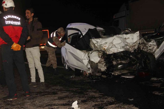 Şanlıurfa’da Otomobil Kurtarıcıya Çarptı: 4 Ölü