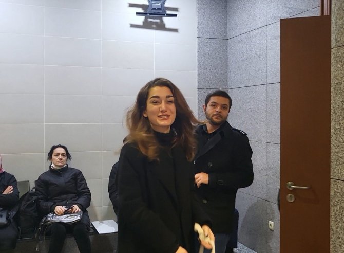 Öykü Uslu, Eski Sevgilisi Çağatay Akman’dan Şikayetini Geri Çekti