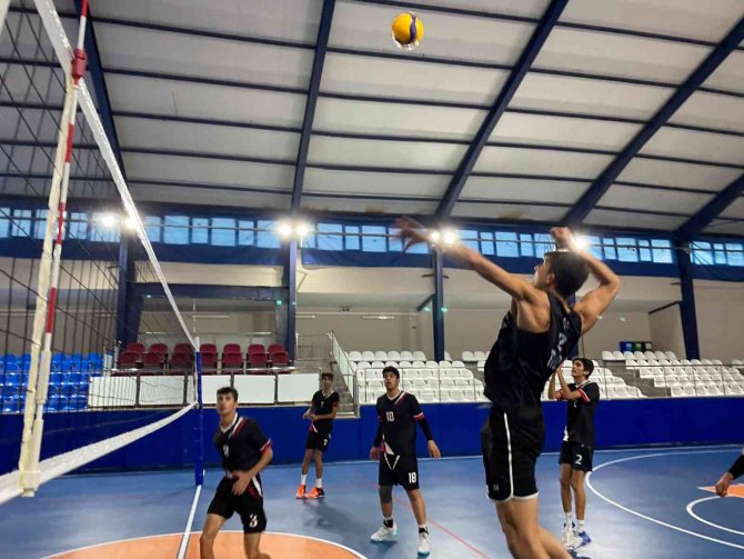 Hayallerimiz Var Diye Yola Çıktılar, Türkiye Şampiyonu Olma Yolunda  Yarı Finale Yükseldiler