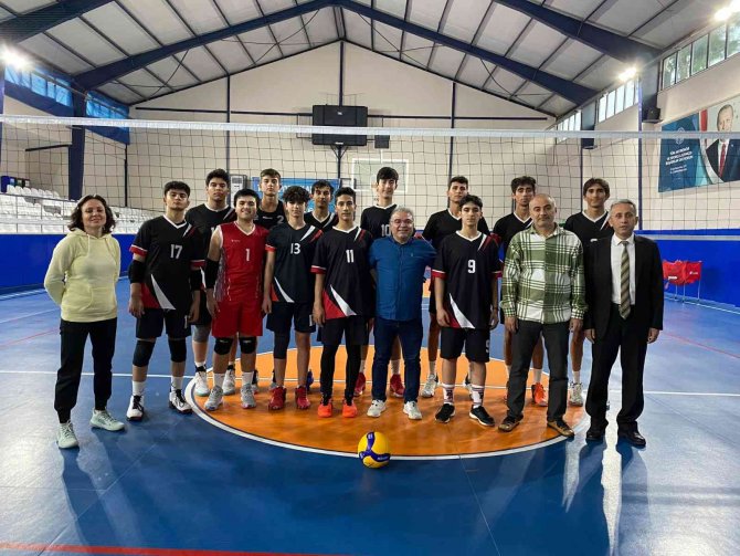 Hayallerimiz Var Diye Yola Çıktılar, Türkiye Şampiyonu Olma Yolunda  Yarı Finale Yükseldiler