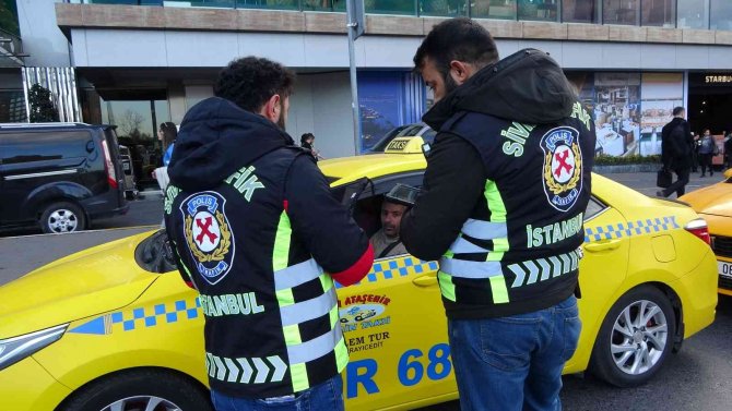 Taksim’de Ticari Taksi Denetimi