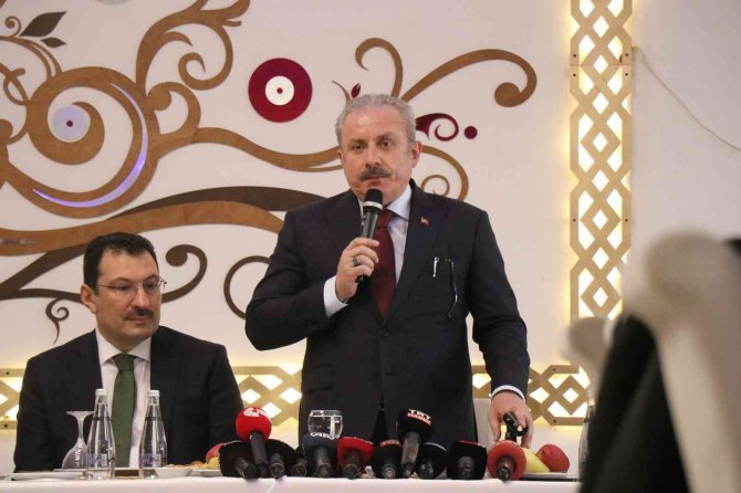 The Economist Dergisi Kapağına Tbmm Başkanı Şentop’tan Tepki: “Herkes Kendi İşine Baksın, Başlarındaki Belalarla Uğraşsınlar”