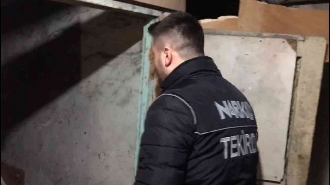 Tekirdağ’da Polis 5 Milyon Tl Değerinde Uyuşturucu Yakaladı: 6 Gözaltı