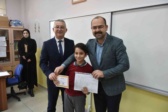 Başkan Kavakligil İle Öğrenci Arasında Gülümseten Sohbet