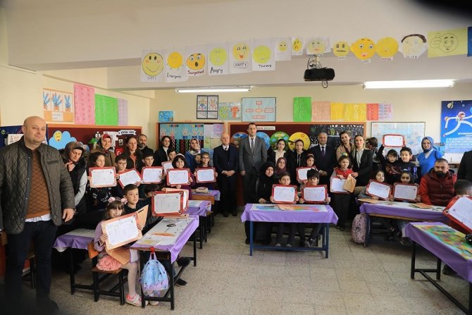 Başkan Ekim Miniklerin Karne Sevincine Ortak Oldu