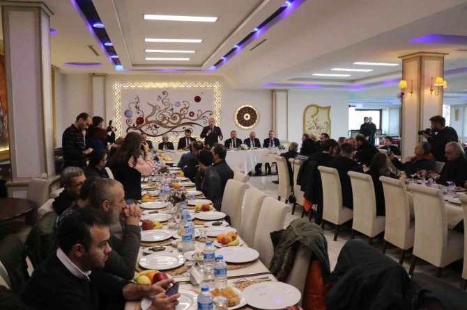 The Economist Dergisi Kapağına Tbmm Başkanı Şentop’tan Tepki: “Herkes Kendi İşine Baksın, Başlarındaki Belalarla Uğraşsınlar”