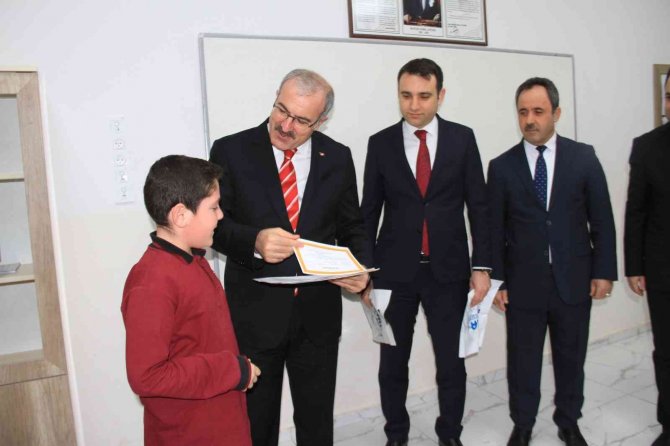 Elazığ’da 129 Bin Öğrenci Karne Heyecanı Yaşadı