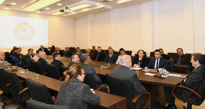 Vali Tavlı, Muhtar Dernek Ve Federasyonları İle Bir Araya Geldi