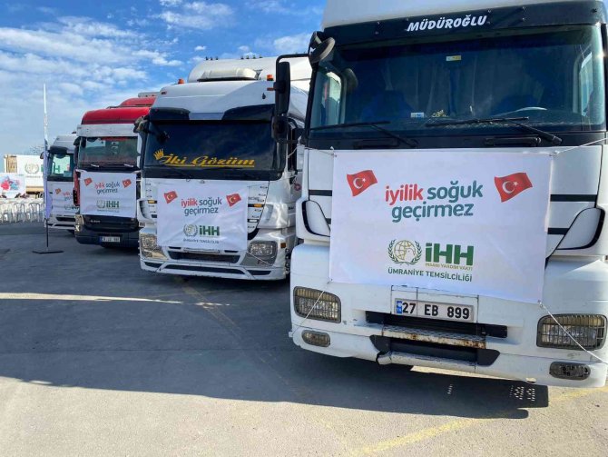 Ümraniye’den Suriye’ye 15 Tır İnsani Yardım Gönderildi