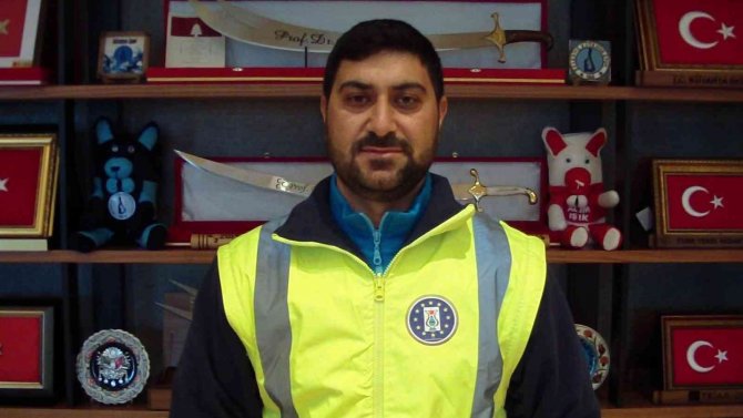 Yolda Bulduğu Cüzdanı Sahibine Teslim Eden Personel Ödüllendirildi
