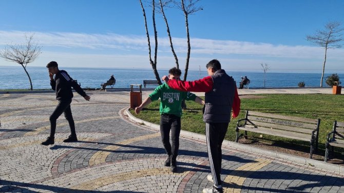 Alaplı 21.5 Derecelik Sıcaklıkla Türkiye Rekoru Kırdı