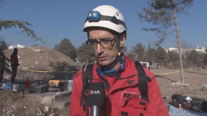 Akut, Deprem Sonrası Arama Kurtarma Tatbikatı Düzenledi