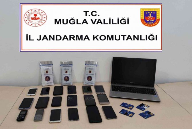 Bilişim Dolandırıcıları Tutuklandı