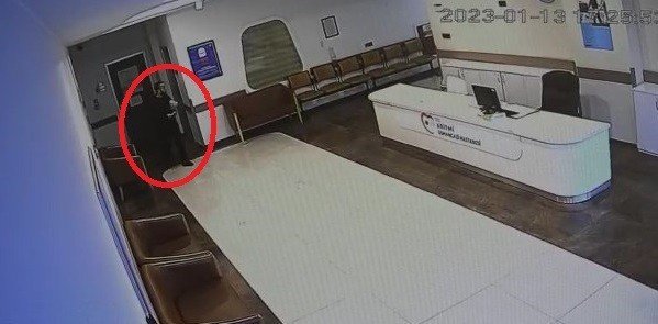 Bursa’da Hava Soğuk Diye Hastanede Kalan Evsiz Şahıs, Bilgisayarları Çaldı