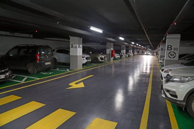 Cumhuriyet Meydanı Yer Altı Otoparkına Vatandaştan Yoğun İlgi