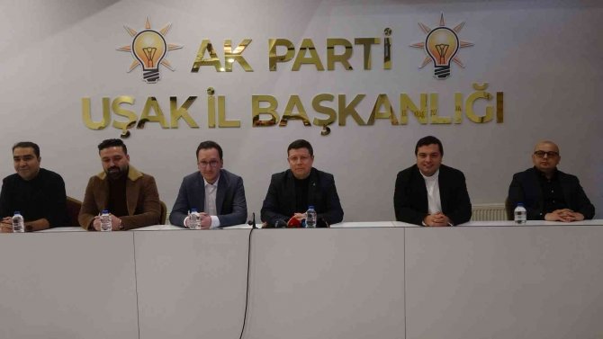 İ̇yi̇ Partili Belediye Meclis Üyesi Daha Ak Parti Üyesi Oldu