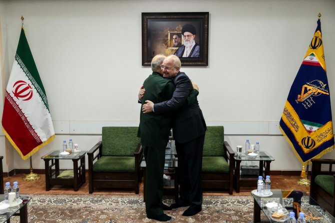 İ̇ran Devrim Muhafızları Komutanı Selami: "Avrupa Geçmişteki Hatalarını Tekrarlarsa Sonuçlarına Katlanır"