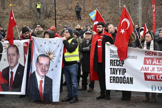 İ̇sveç’te Avrupa Türk Demokratlar Birliği’nden Cumhurbaşkanı Erdoğan’a Destek