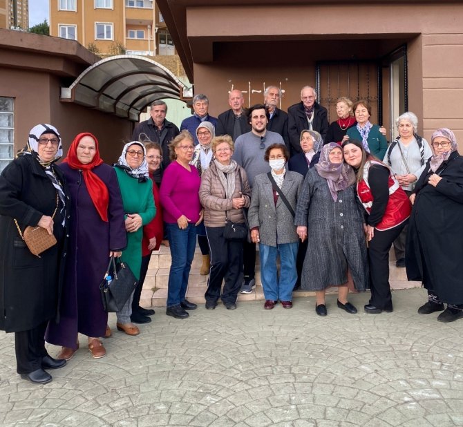 İ̇zmitli Çınarlar Bu Seminerle Haklarını Öğrendi