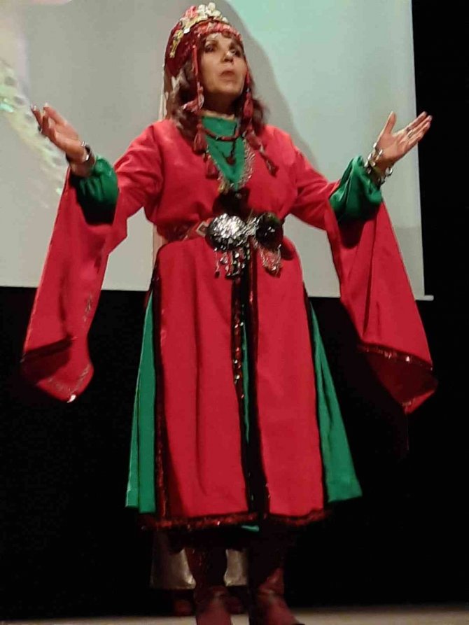 ‘Kahraman Türk Kadınları’ Belgesel Gösterisi Öğrencilerle Buluşmaya Devam Ediyor