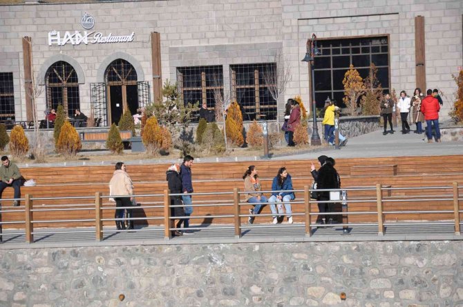 Kars’ta Ocak Ayında Bahar Havası Yaşanıyor