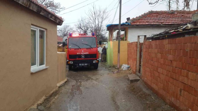 Kırklareli’nde Çıkan Yangında 1 Kişi Dumandan Etkilendi