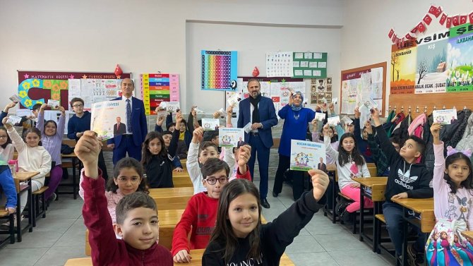 Başkan Özgan’dan, Öğrencilere Lunapark Bileti Hediyesi