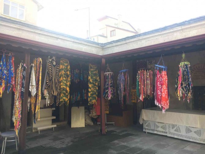 Hobi Olarak Öğrendiği Terzilik, Ekmek Teknesi Oldu