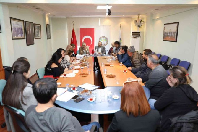 Salihli’de Ispanak Üretimiyle İlgili Toplantı Yapıldı