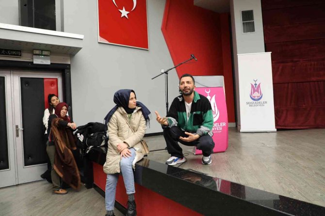 Şehzadeler Belediyesinden “İ̇yi Hissetmek, Kötü Duygulardan Arınmak” Konulu Seminer