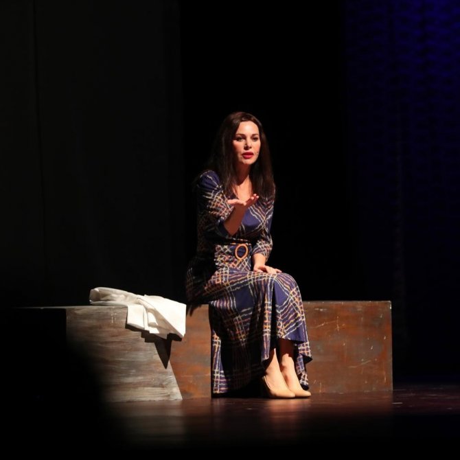 Merkezefendi’de ‘Ben Türkan Saylan’ Gösterisi Ayakta Alkışlandı