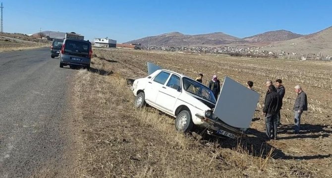 Vatandaşlar Takla Atan Aracı Elleriyle Düzelterek Yaralıyı Kurtardı