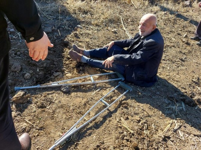 Vatandaşlar Takla Atan Aracı Elleriyle Düzelterek Yaralıyı Kurtardı