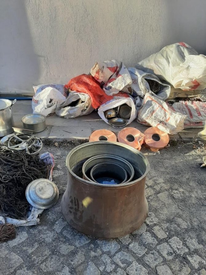 40 Hırsızlık Olayının Şüphelisi 5 Kişi Yakalandı