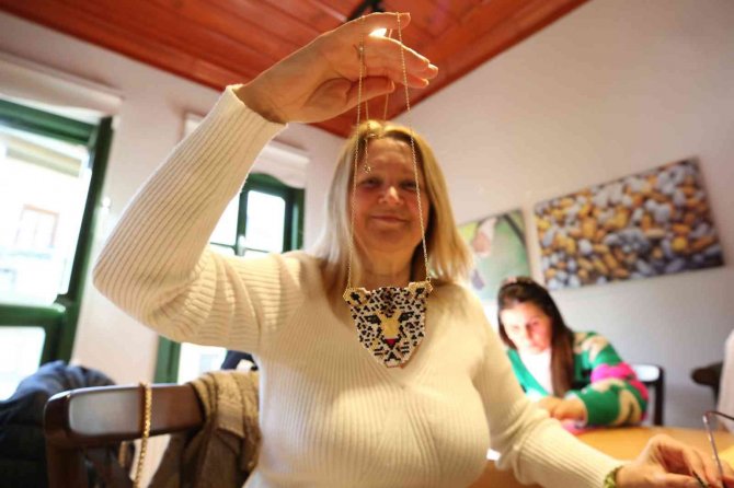 Miyuki Boncuklarla Takı Yapmayı Öğrendiler