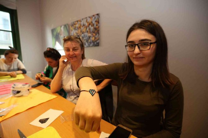 Miyuki Boncuklarla Takı Yapmayı Öğrendiler